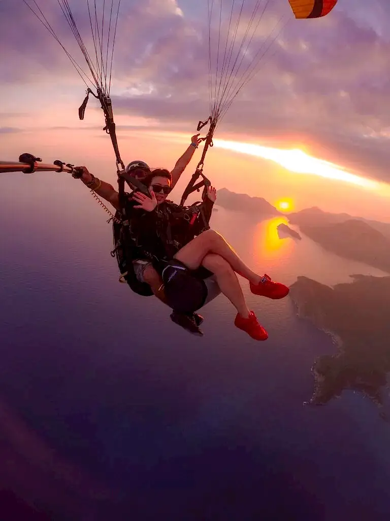 Yamaç Paraşütü özel günler uçuşu